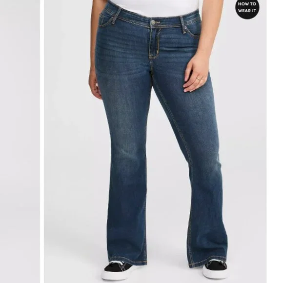 Torrid Size 28 Luxe Slim Boot Jean Mid Wash - Picture 4 of 12